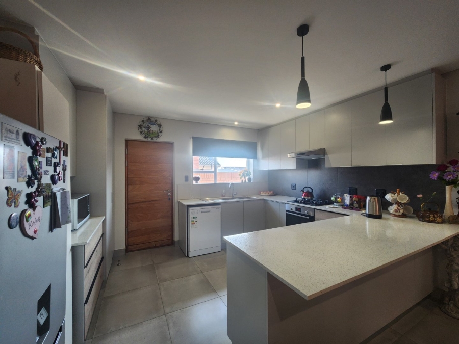 3 Bedroom Property for Sale in Dormehls Drift Western Cape